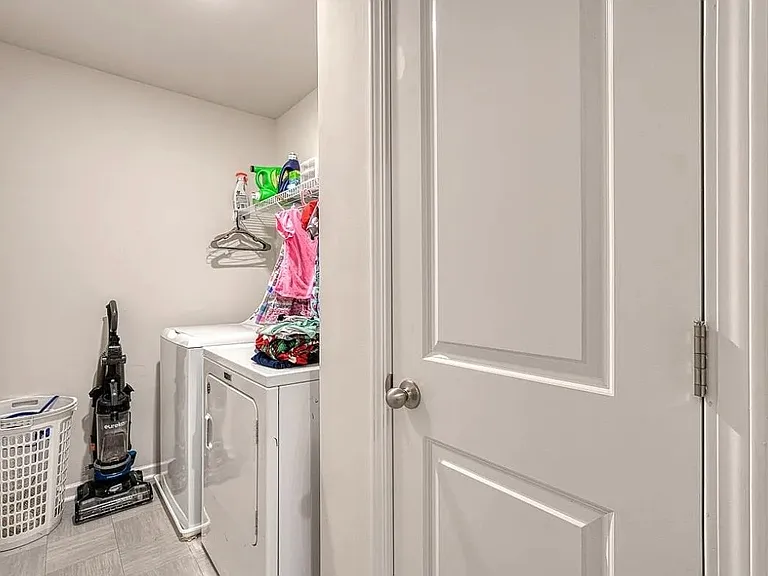 528 Keller Ln — Photo 6