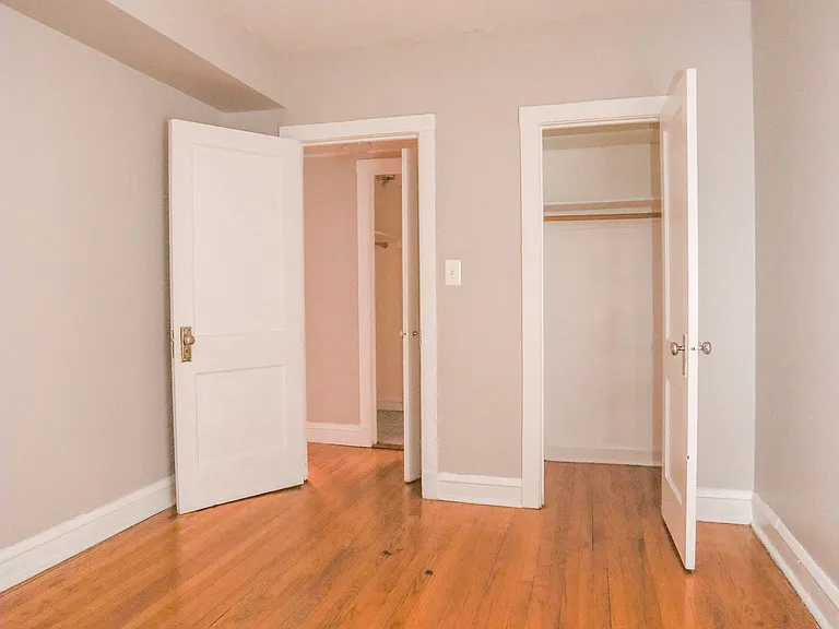 2625 N Spaulding Ave #2E — Photo 8