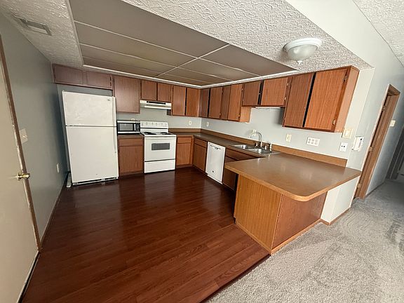 3rd image of 2710 Charles Dr #2710