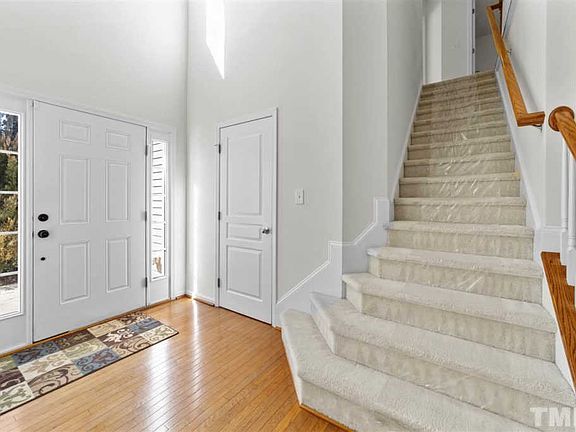 5th image of 412 Five Pine Ct