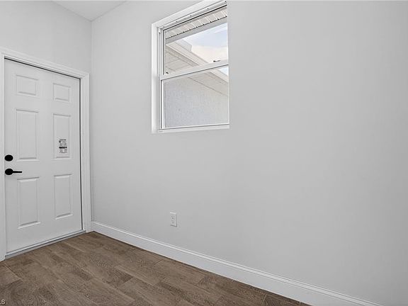 5th image of 4630 Gene AVE N