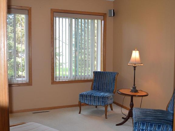 3rd image of 681 Belland Ave