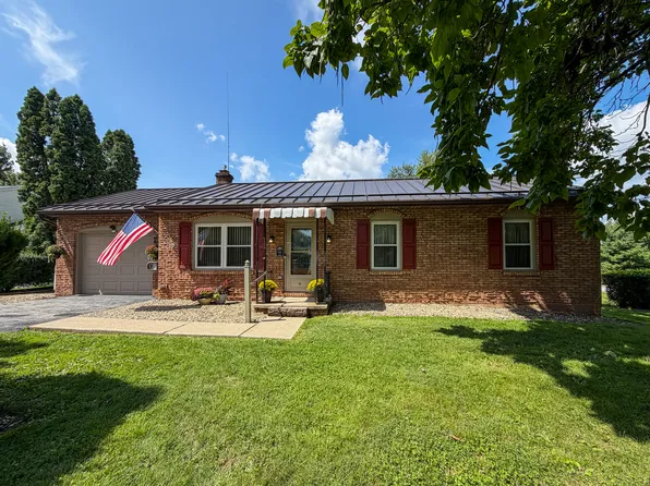60 Glenbrook Rd, Leola, PA 17540