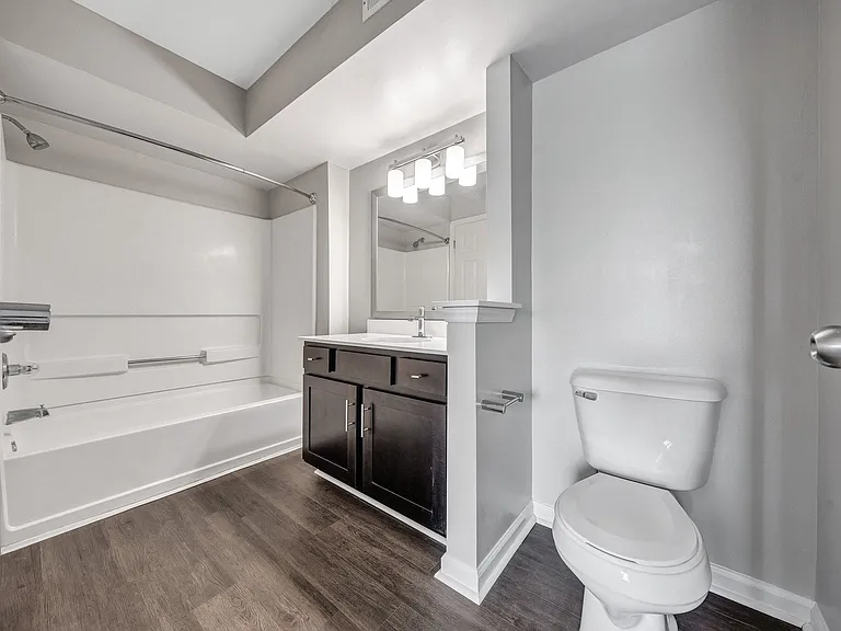Sunscape Apartments — Photo 17