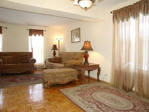 5th image of 1533 Acorn Ct