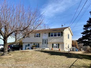 829 Tudor Ct, Toms River, NJ 08753
