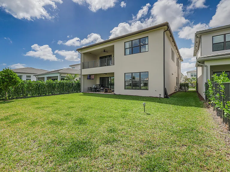 8283 Royal County Down Rd — Photo 64