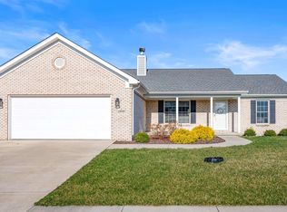 1805 N Lake Forest Dr, Yorktown, IN 47396