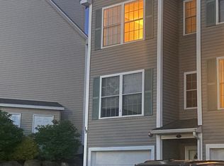 7 Chandler Ct, Hudson, NH 03051