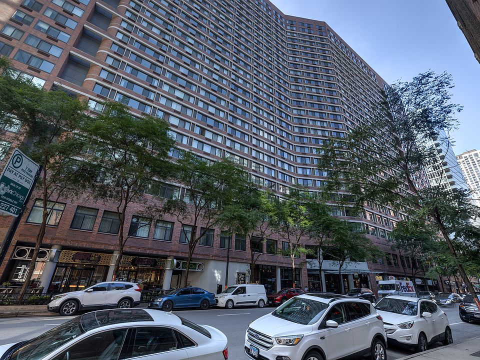 1st image of 211 E Ohio St APT 1501