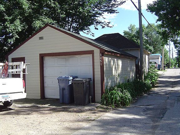 4th image of 3451 N 6th St