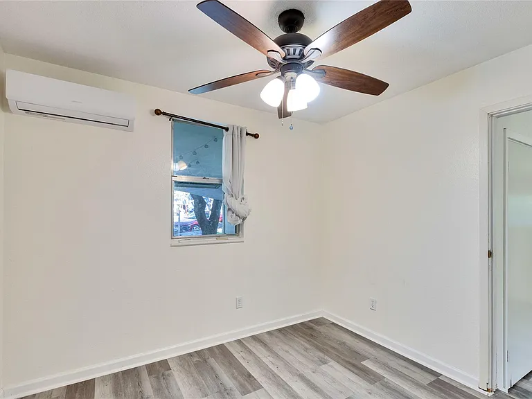 16213 Monks Mountain Dr — Photo 25
