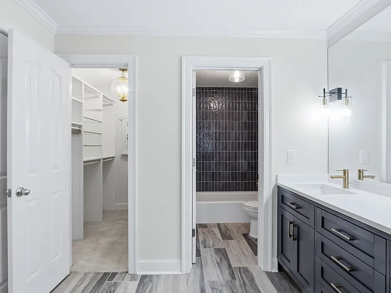 5400 Park Ave #205 — Photo 13
