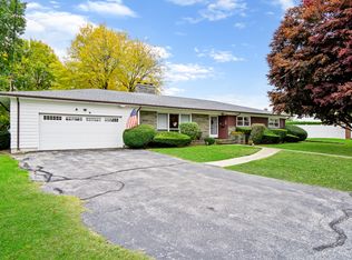 9 Redwood Dr, North Providence, RI 02911