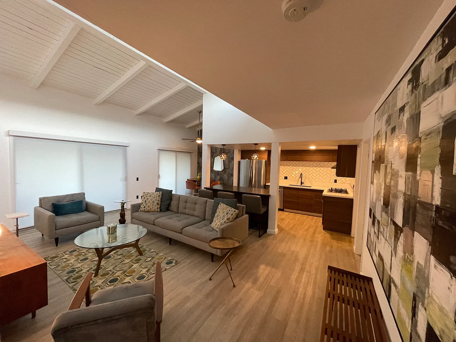 2 bed, 1307 sqft, $3,000 — Photo 2
