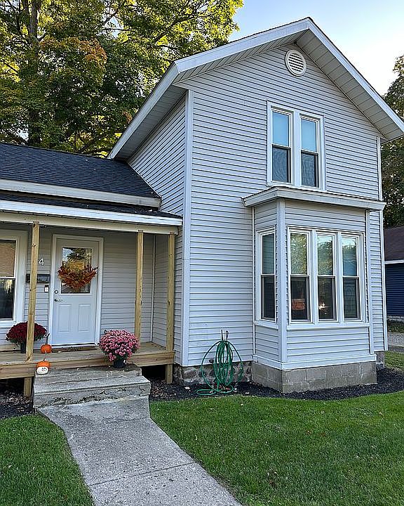 1st image of 14 W Bernard St