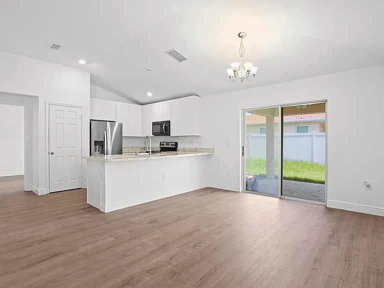 5870 NW Pine Trail Cir — Photo 11