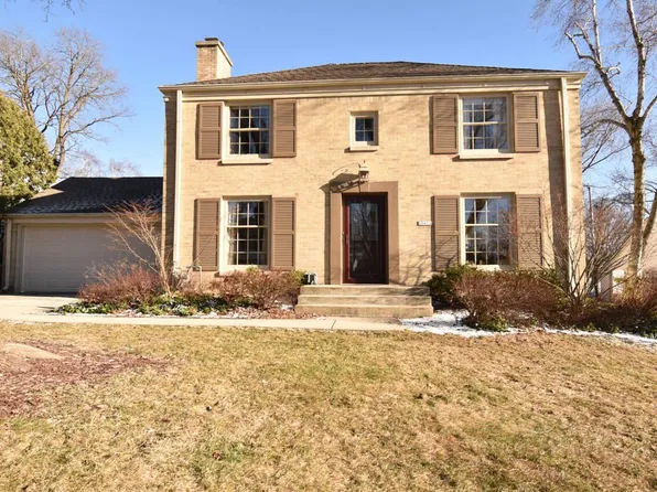 10411 West Hillside AVENUE, Wauwatosa, WI 53222