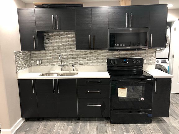 3rd image of 2578 N Humboldt Blvd
