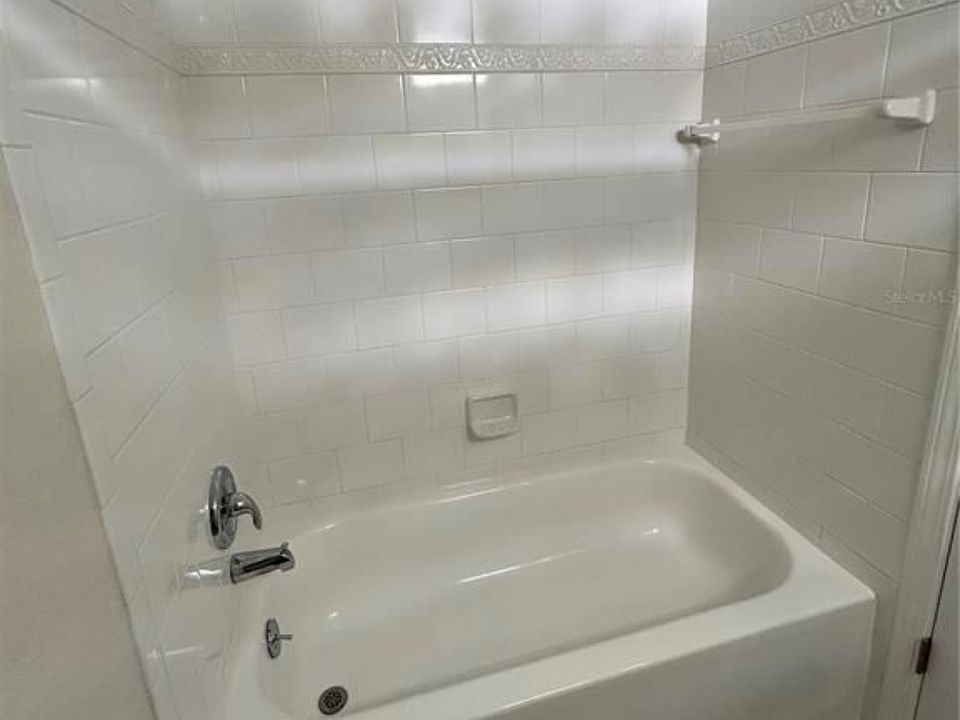 1st image of 115 Cypress Ct