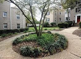 3rd image of 808 S Arlington Mill Dr APT 102