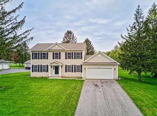 371 Salt Rd, Webster, NY 14580