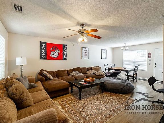 4th image of 336 Bridgewater Cir