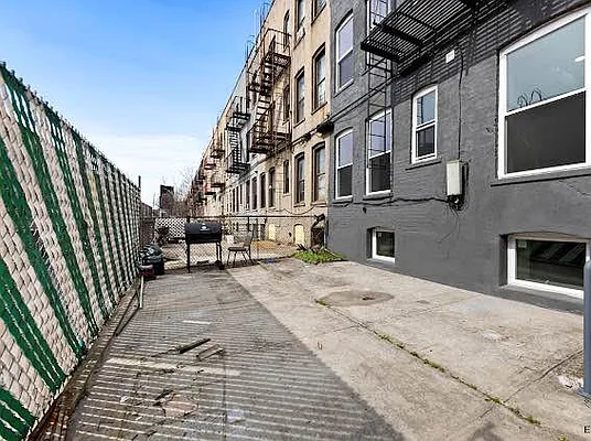 Rented by ERNY LLC | media 10