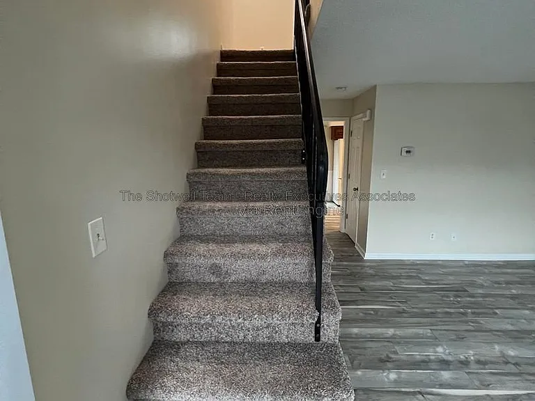 1664 Louisville Rd — Photo 5