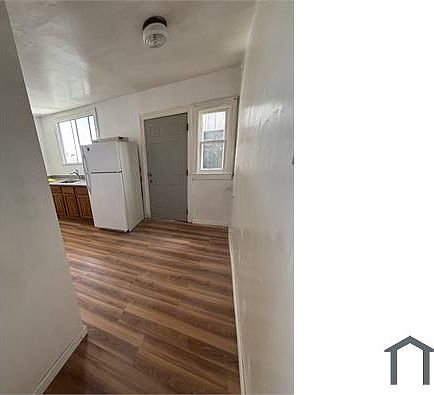 5th image of 4178 Masterson St