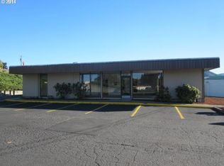 161 NE Main St, Winston, OR 97496