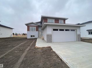 5413 60th Ave, Vegreville, AB T9C0B5