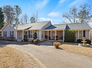 132 Englewood Dr, Inman, SC 29349