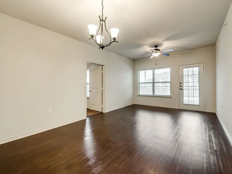 Majors Place — Photo 25
