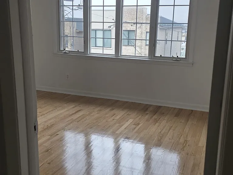 5200 Meadowview Ave #2 — Photo 16