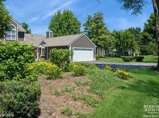 165 E Raleigh Ct, Bloomingdale, IL 60108