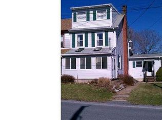 341 Chestnut St, Leesport, PA 19533