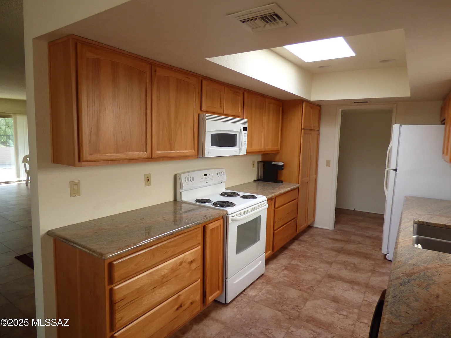 2 bed, 2.0 bath, 1693 sqft, $2,200 — Photo 4