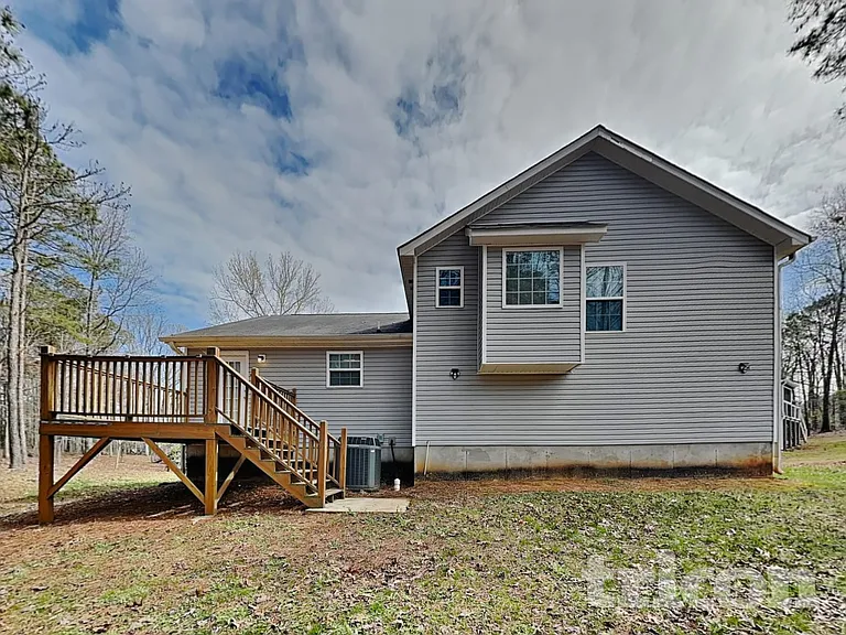 57 Honeysuckle Ct — Photo 14