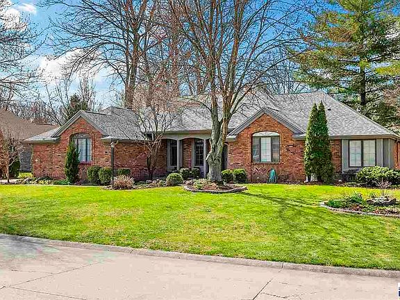 2nd image of 709 S Forest Dr