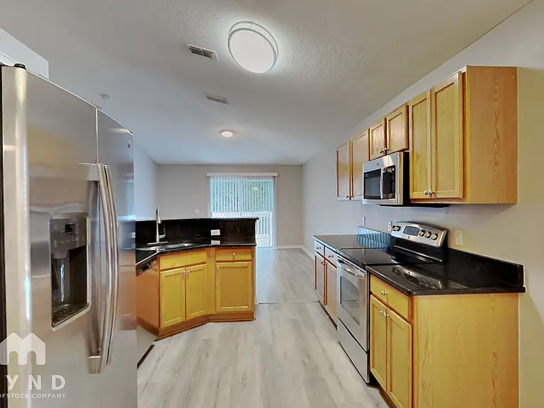 2073 Hayfield Way — Photo 2