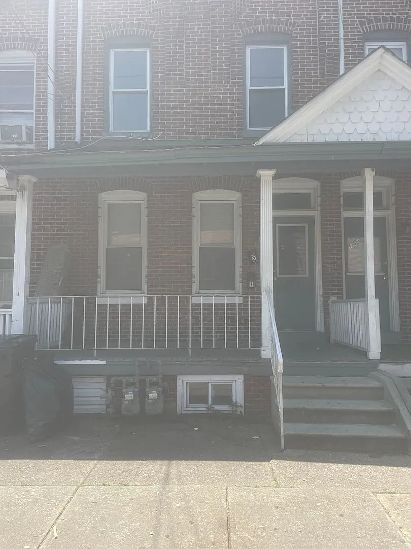 504 W Lafayette St photo 1