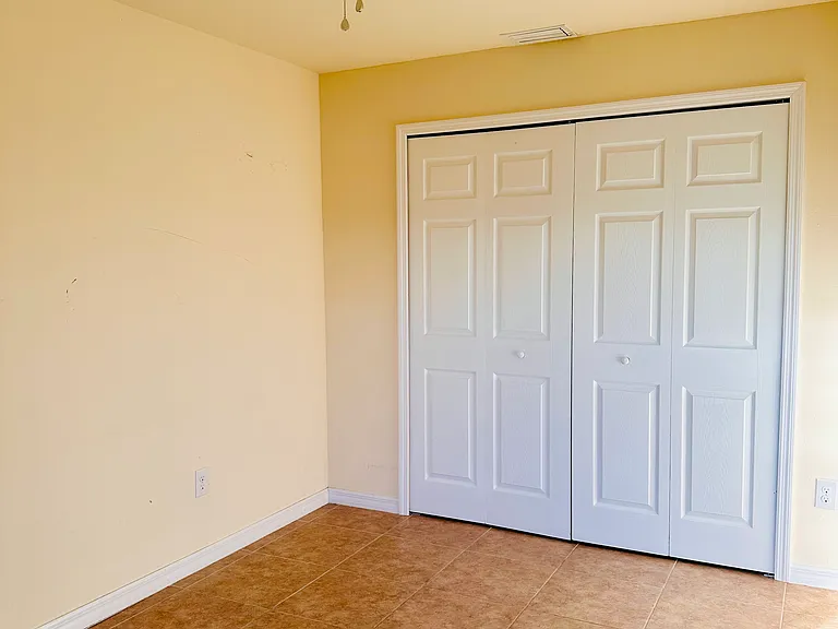 4427 SW 9th Ave — Photo 19