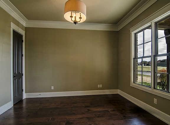 3rd image of 1041 Jarman Ln Lot 613