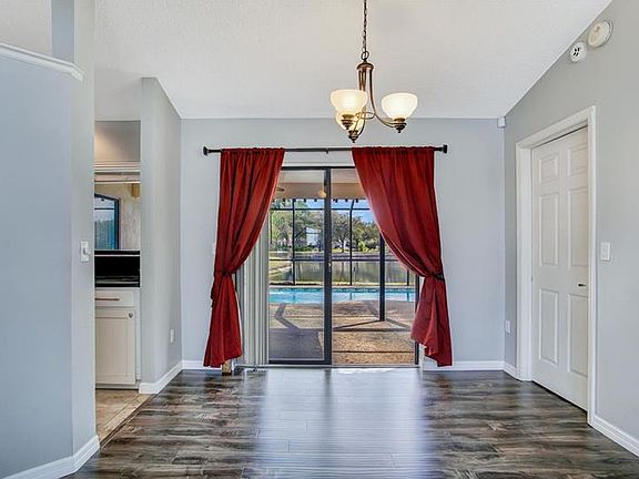 5th image of 3238 Oakwood Pl