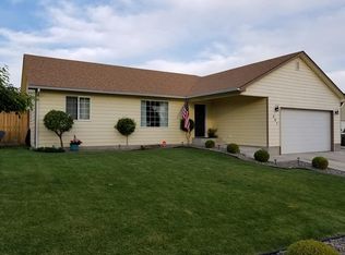 607 Cherry Ln, Grandview, WA