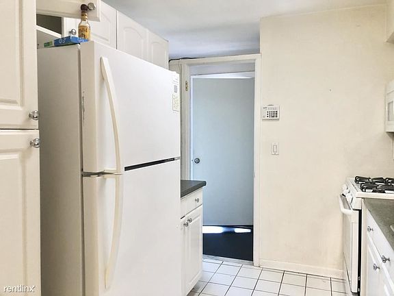 5th image of 7537 Spring Lake Dr #C