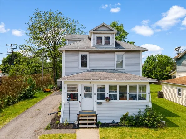 19 Taber St, Johnson City, NY 13790