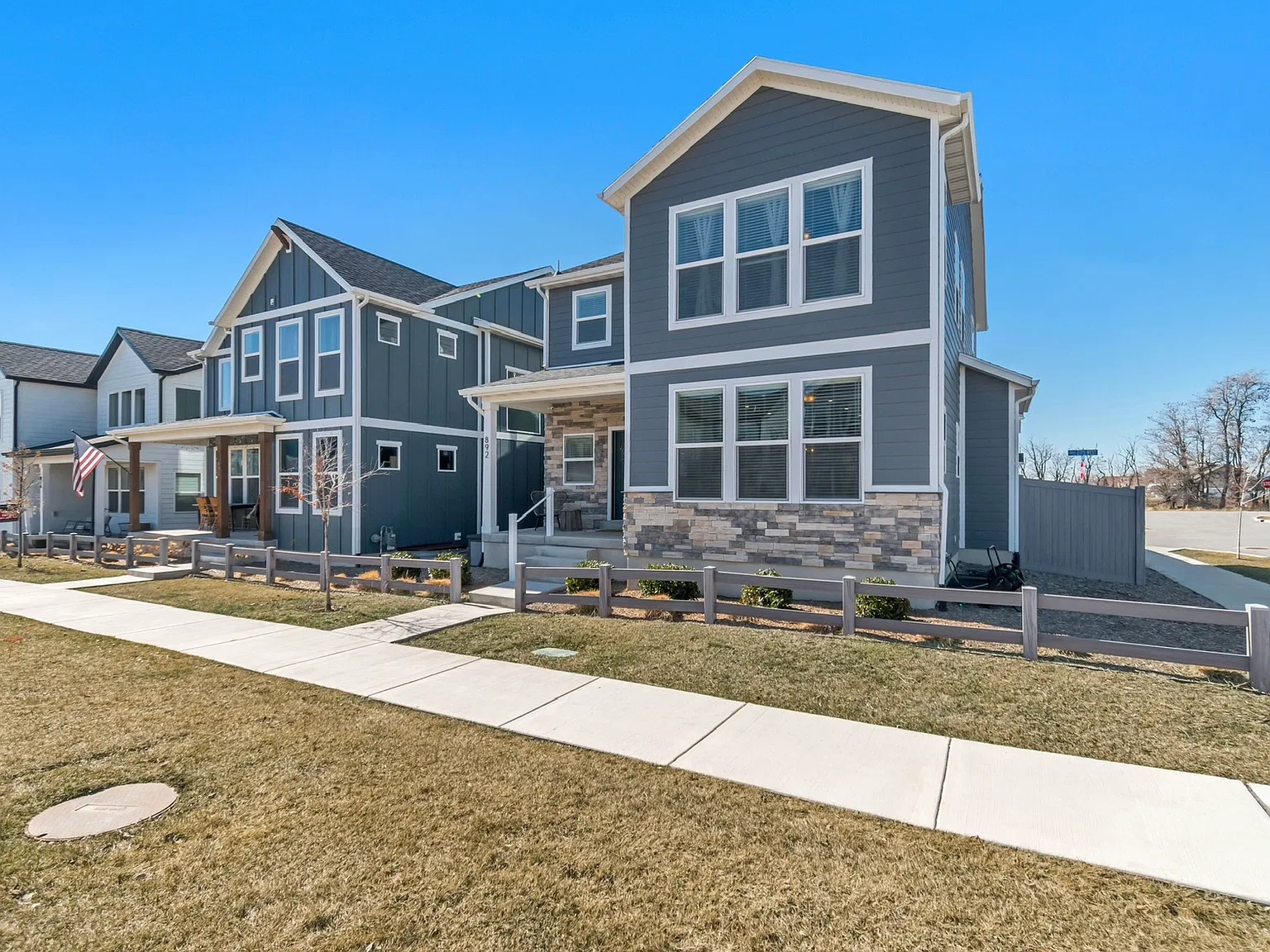 4 bed, 3.5 bath, 2774 sqft, $3,400 — Photo 2