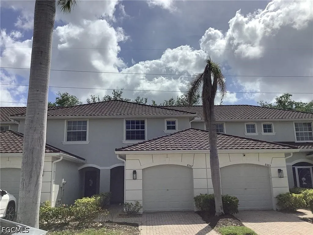 2 bed, 2.5 bath, 1143 sqft, $1,500 — Photo 1